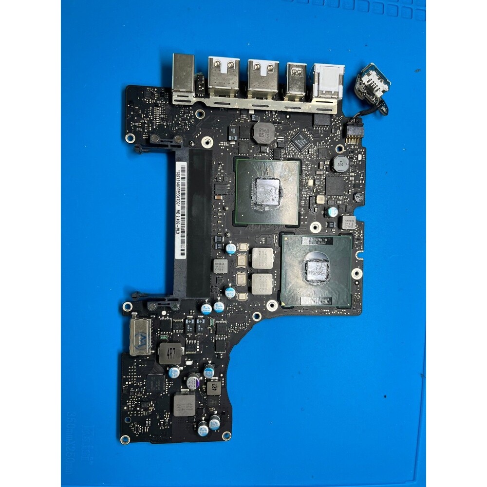 Apple MacBook A1181 Logic Board Motherboard BAD FOR PARTS REPAIR